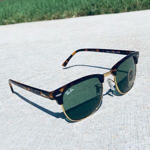Ray-Ban Clubmaster Tortoise Sunglasses